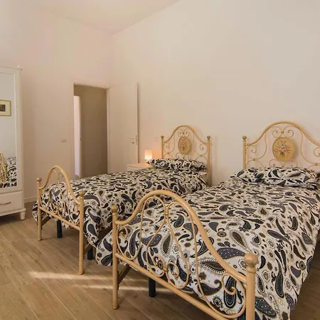 Awesome In Valnogaredo Pd Appartement